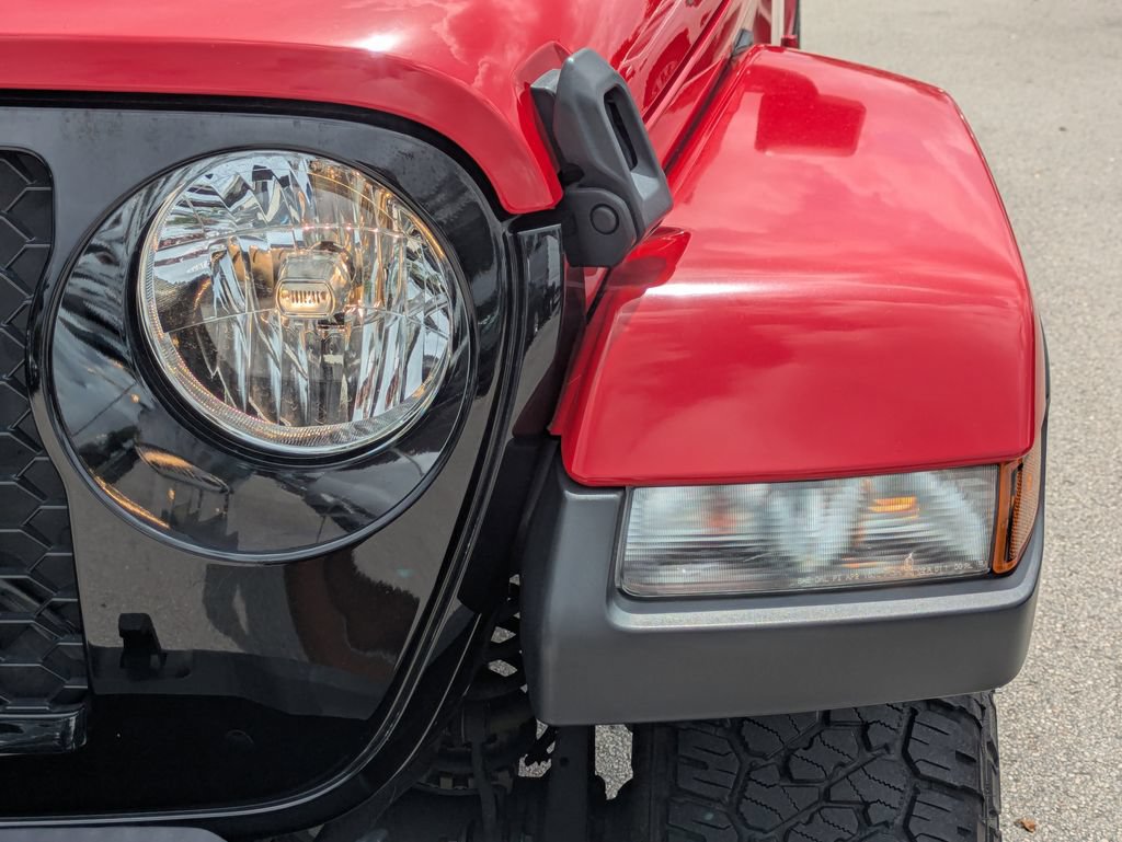 Used 2022 Jeep Gladiator Sport AWD/4WD image 11