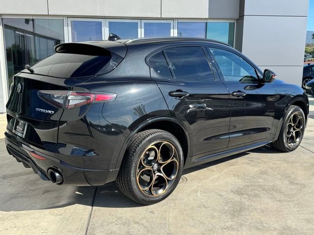 Used 2025 Alfa Romeo Stelvio Sprint image 8