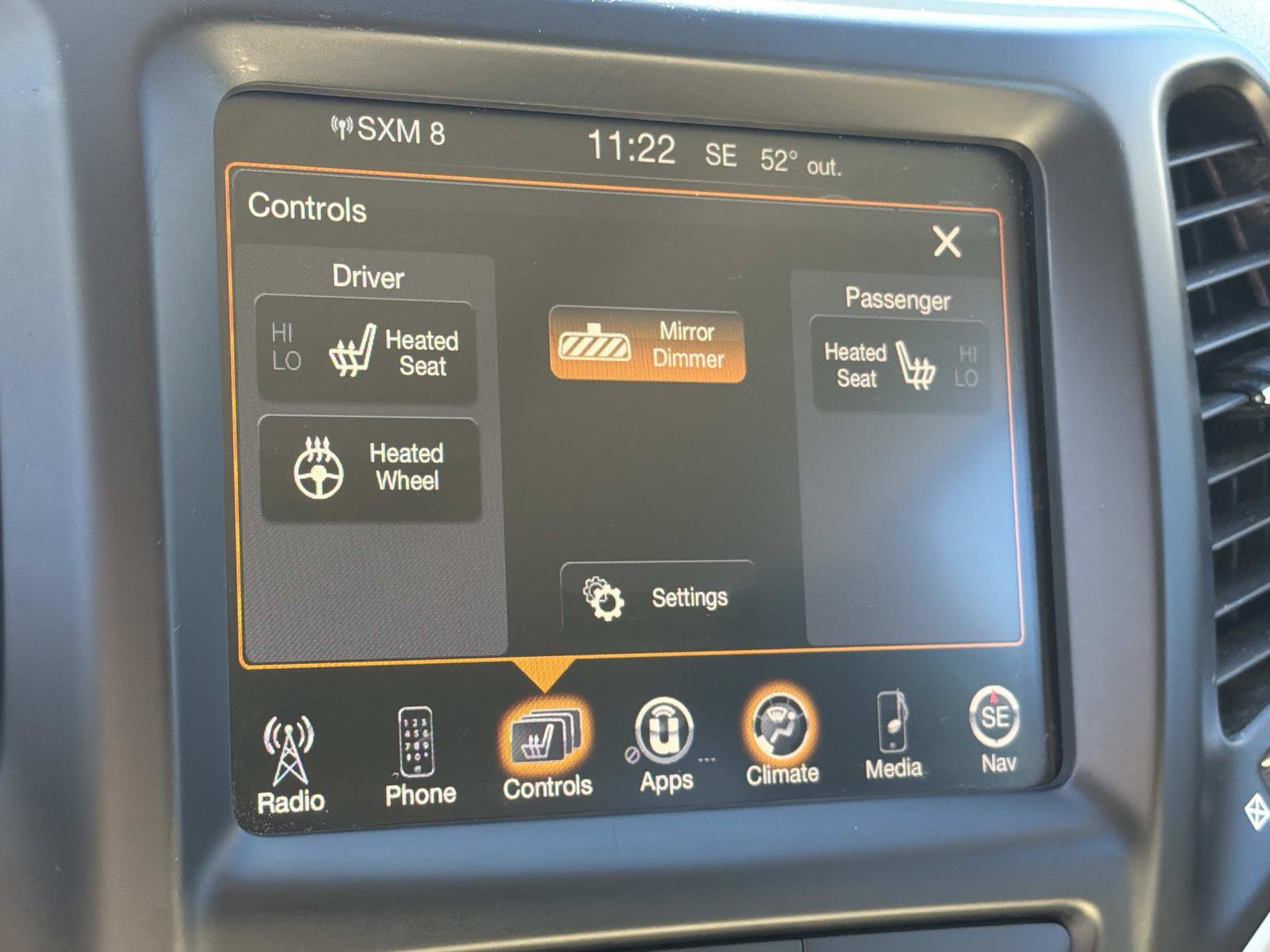 Used 2017 Jeep Cherokee Limited AWD/4WD image 34