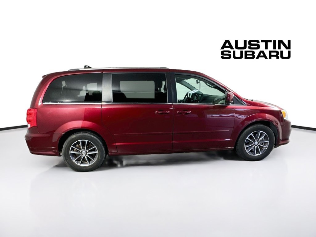 Used 2017 Dodge Grand Caravan SXT FWD image 8