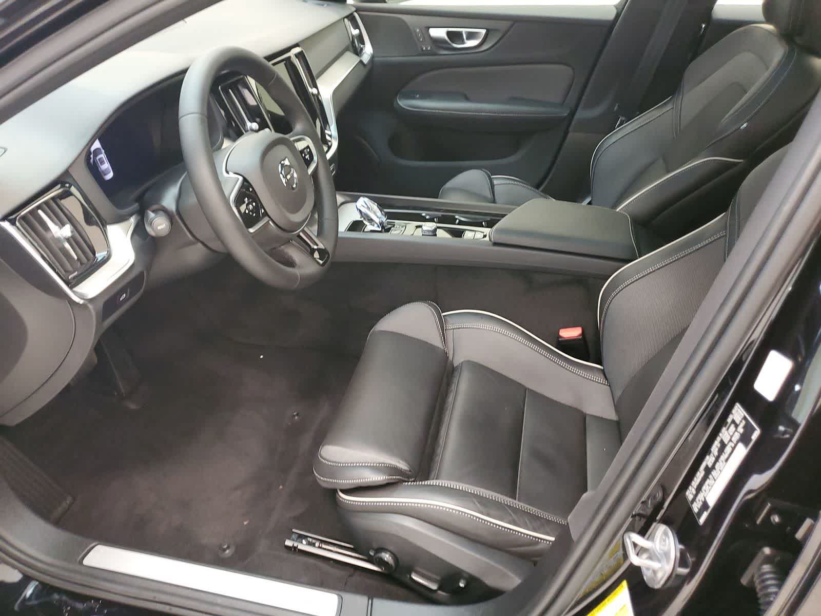 Used 2024 Volvo S60 B5 Plus FWD image 19