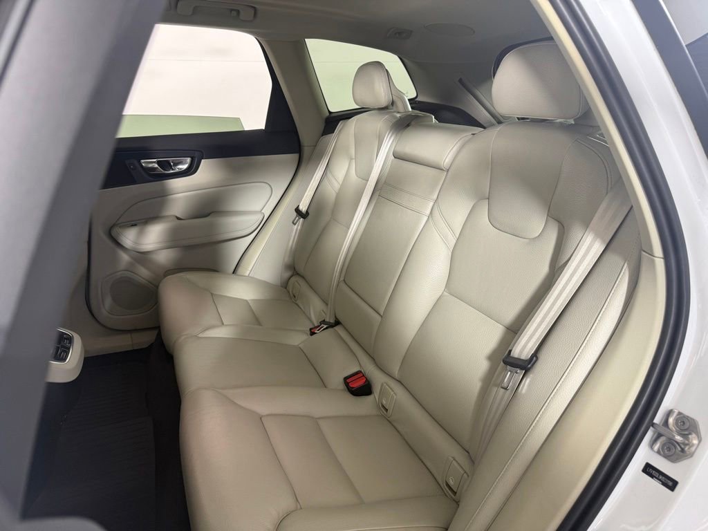 Used 2019 Volvo XC60 T5 Inscription w/ Protection Package Premier FWD image 21