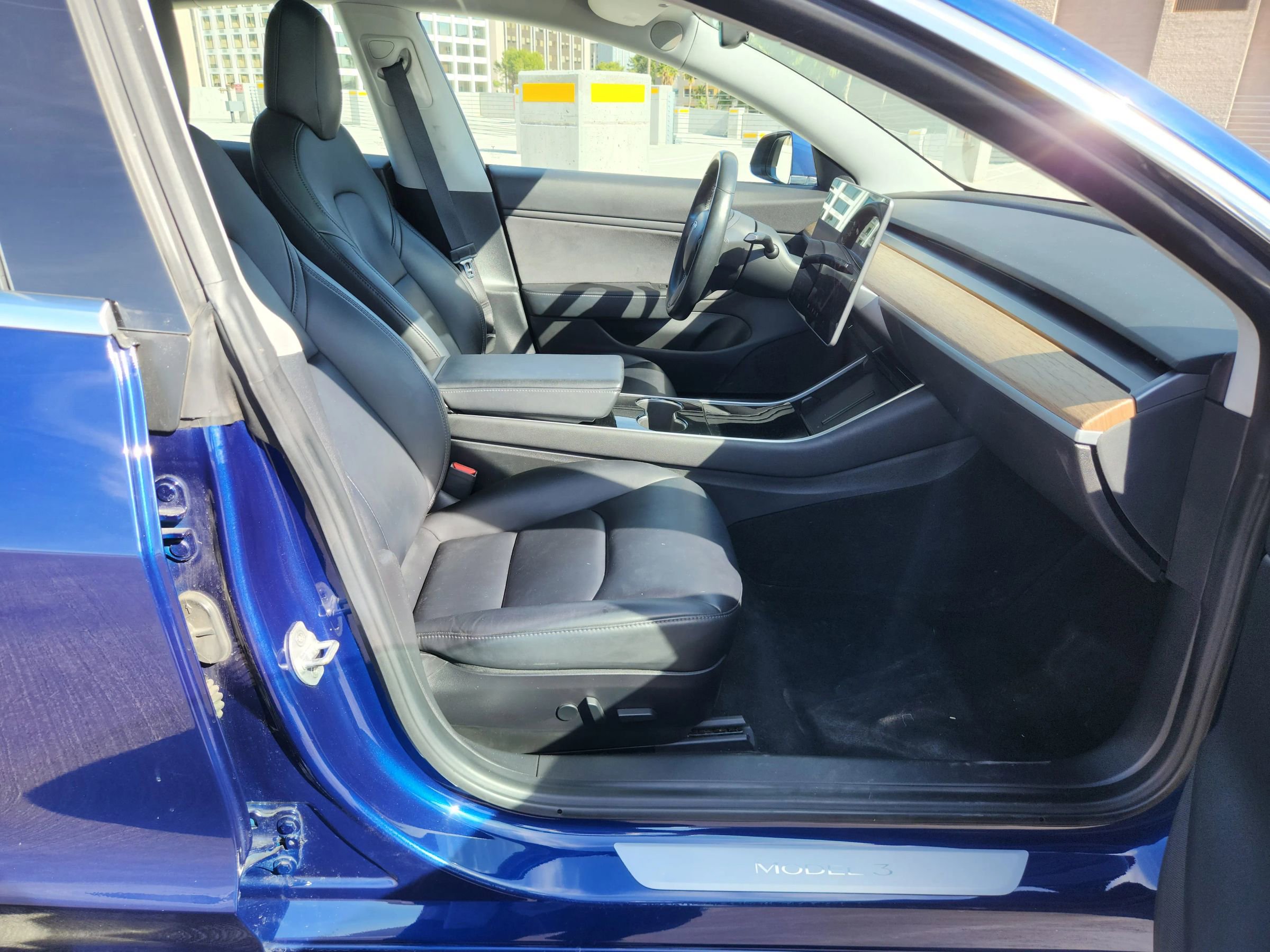 Used 2018 Tesla Model 3 Mid Range image 22