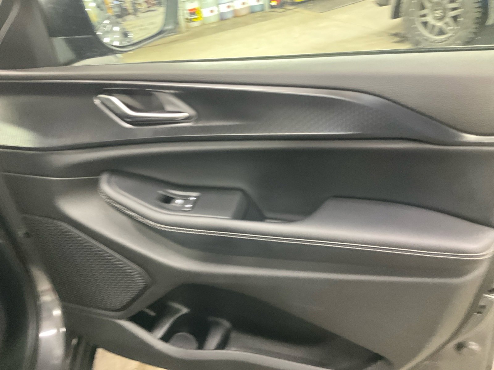 Used 2025 Jeep Grand Cherokee Laredo w/ Luxury Tech Group I image 17