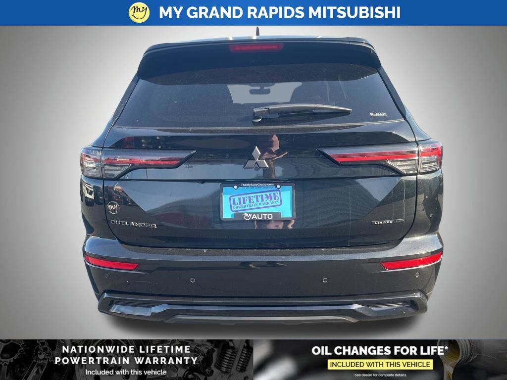 New 2026 Mitsubishi Outlander LE AWD/4WD image 4