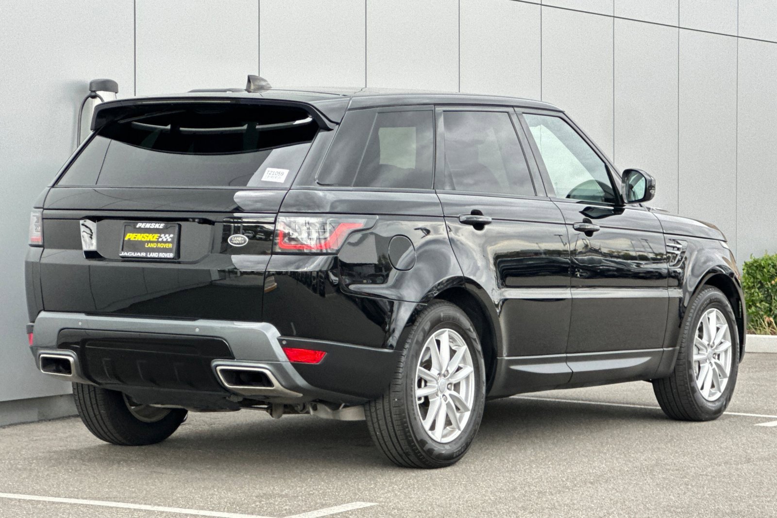 Used 2018 Land Rover Range Rover Sport SE image 5