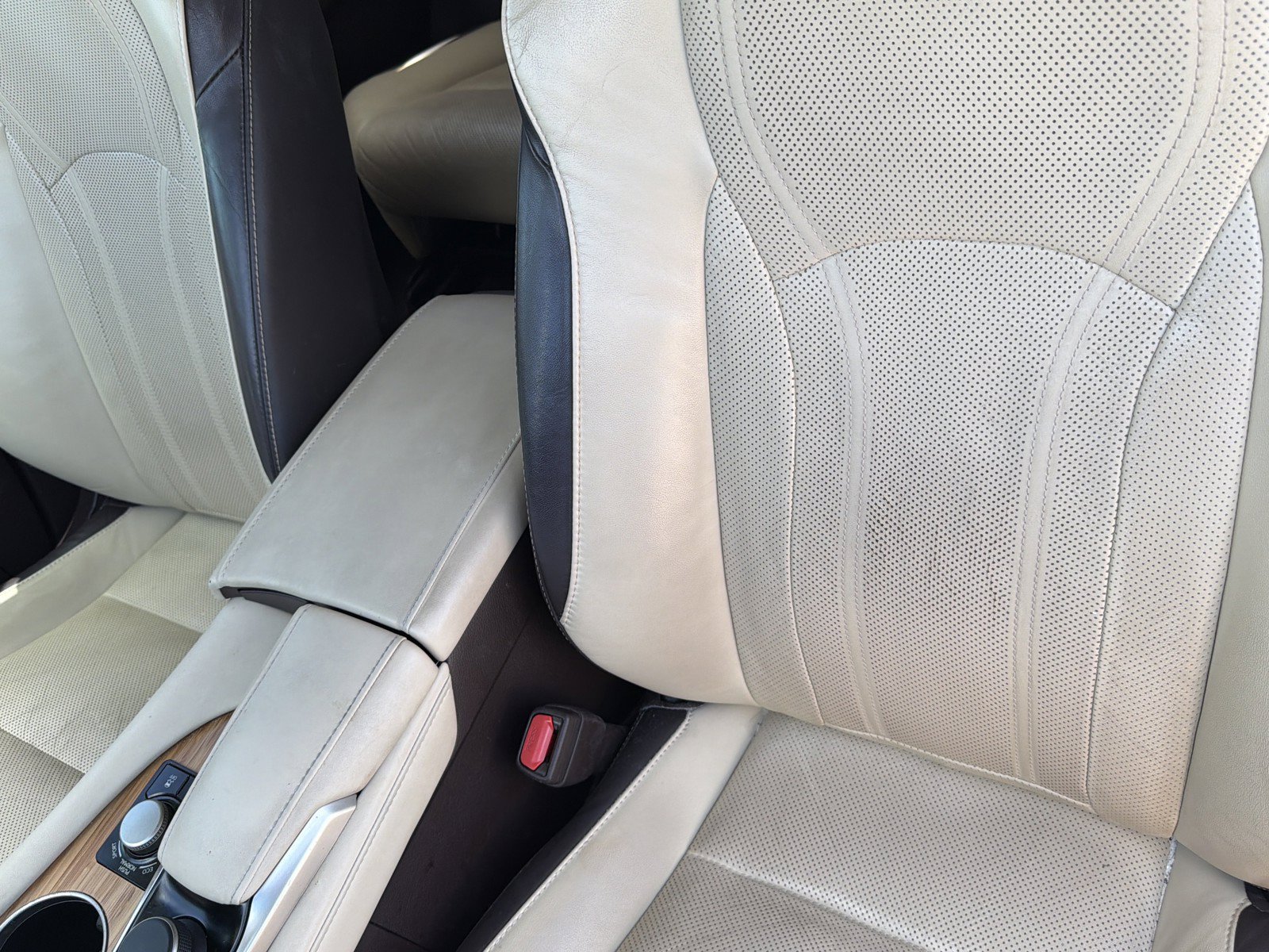 Used 2018 Lexus RX 350L FWD w/ Premium Package image 22