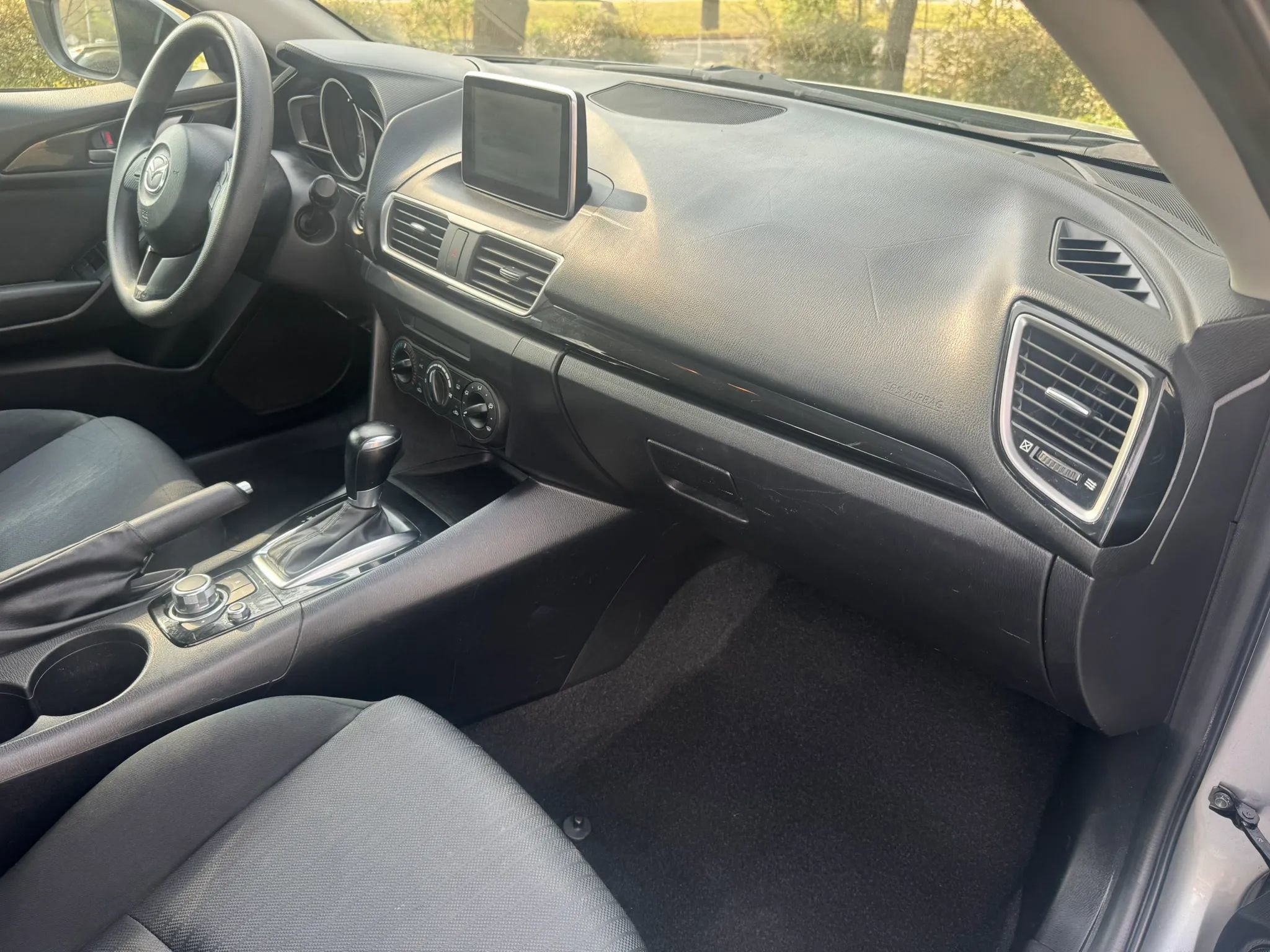 Used 2015 MAZDA MAZDA3 i Sport image 19