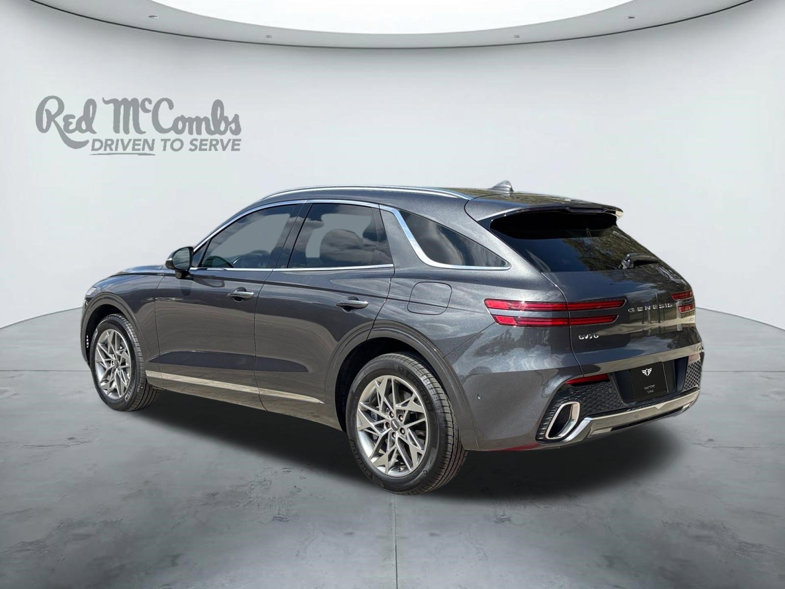 Used 2023 Genesis GV70 2.5T w/ Advanced Package image 3