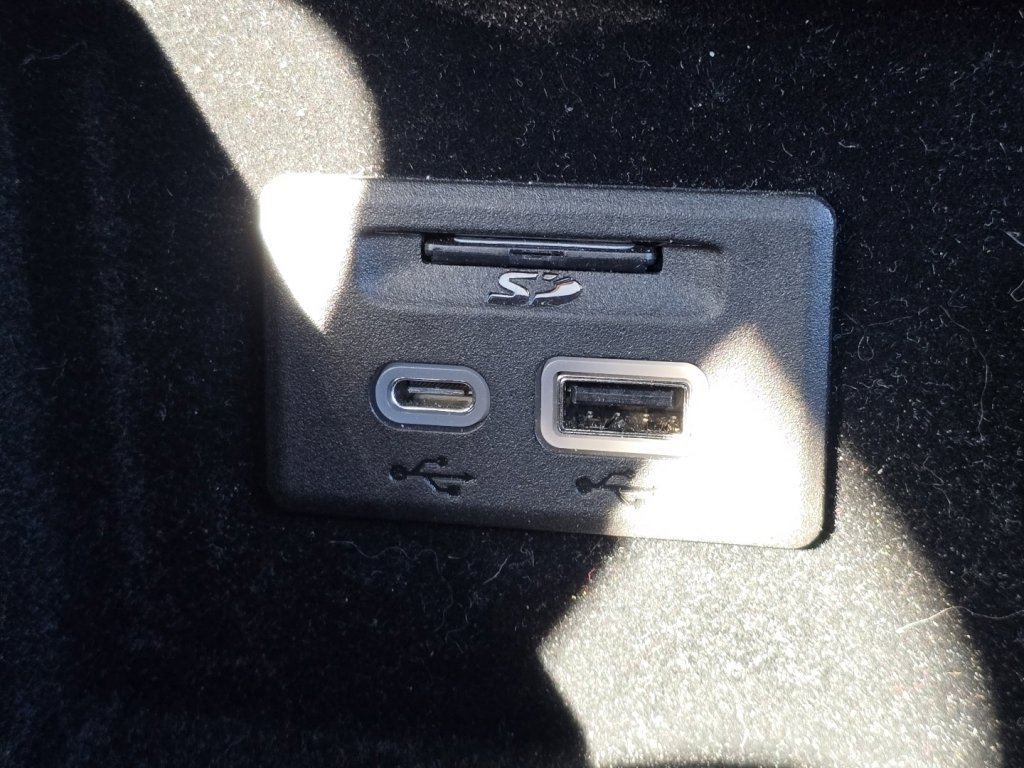 Used 2023 Cadillac XT4 Premium Luxury image 5