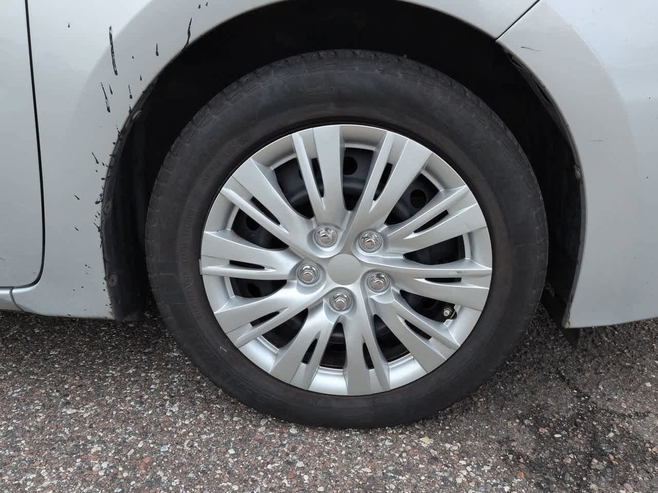 Used 2015 Toyota Corolla LE FWD image 11