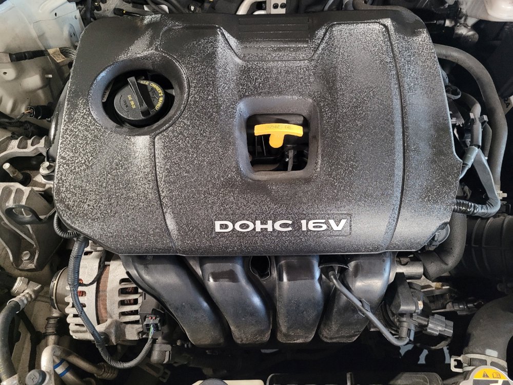 Used 2017 Hyundai Elantra SE image 30