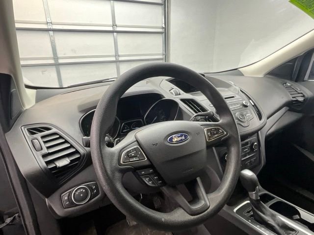 Used 2017 Ford Escape SE w/ SE Cold Weather Package AWD/4WD image 15