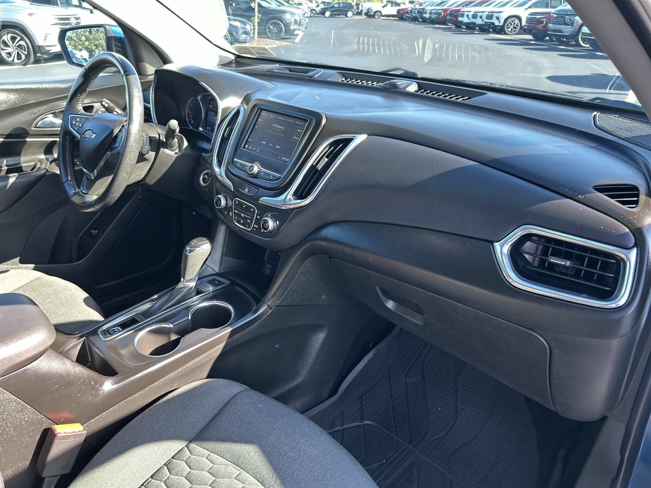 Used 2020 Chevrolet Equinox LT AWD/4WD image 16