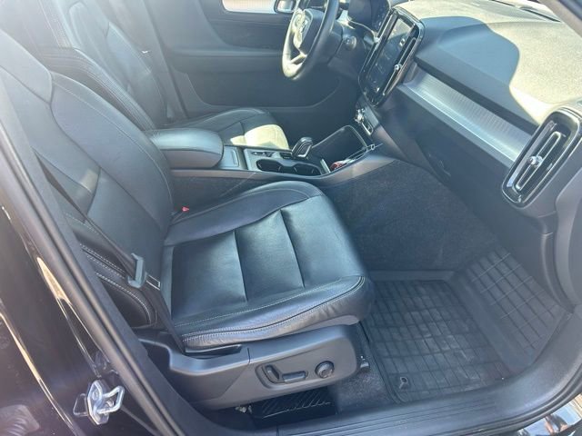 Used 2019 Volvo XC40 T5 Momentum AWD/4WD image 18
