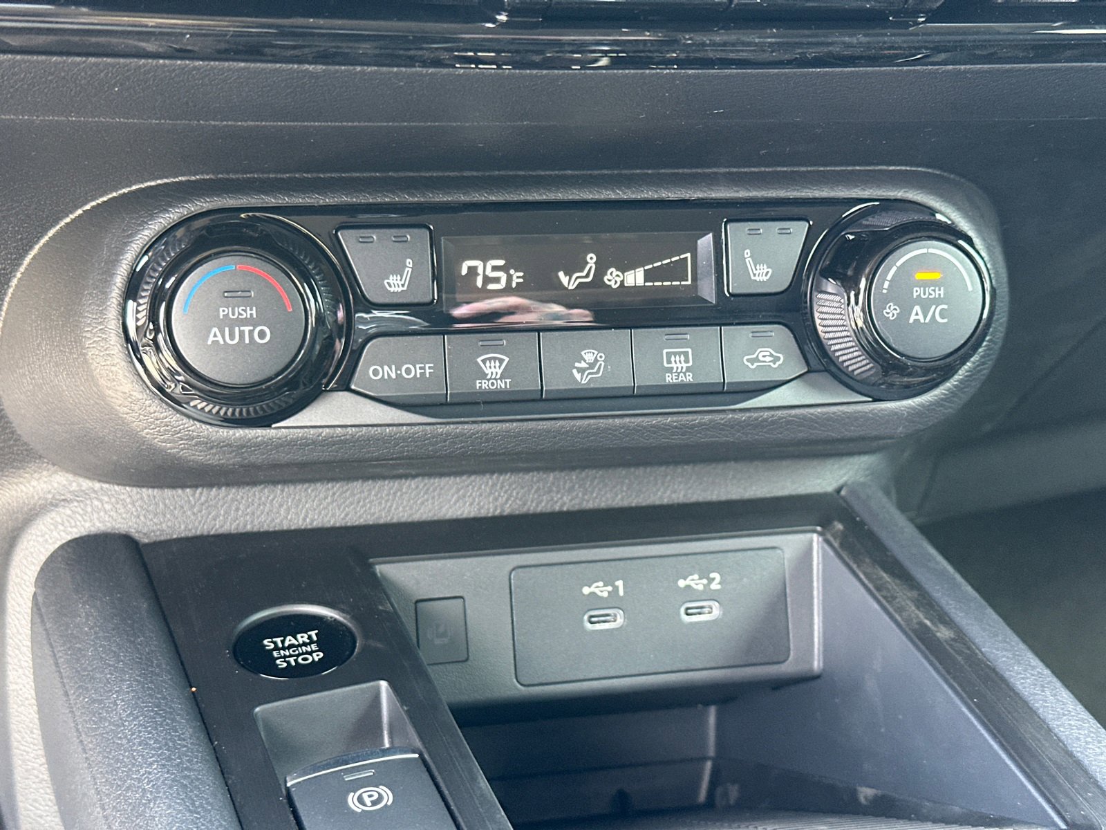 New 2026 Nissan Kicks SV w/ SV Premium Package image 30