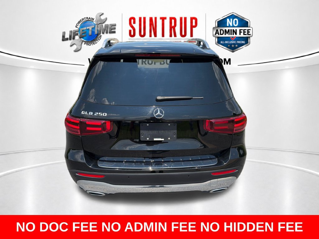 Used 2025 Mercedes-Benz GLB 250 image 4