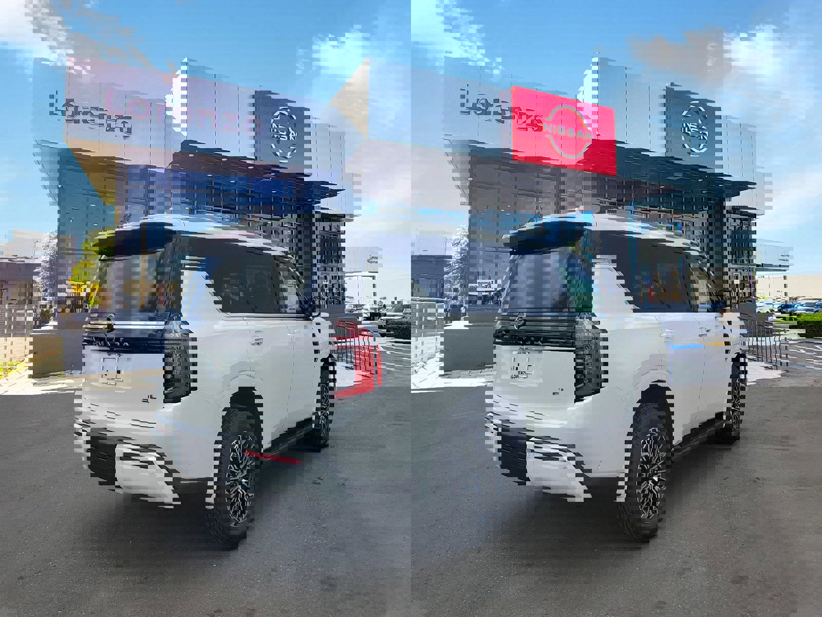 New 2025 Nissan Armada SL w/ Captain's Chari Seat Package image 4