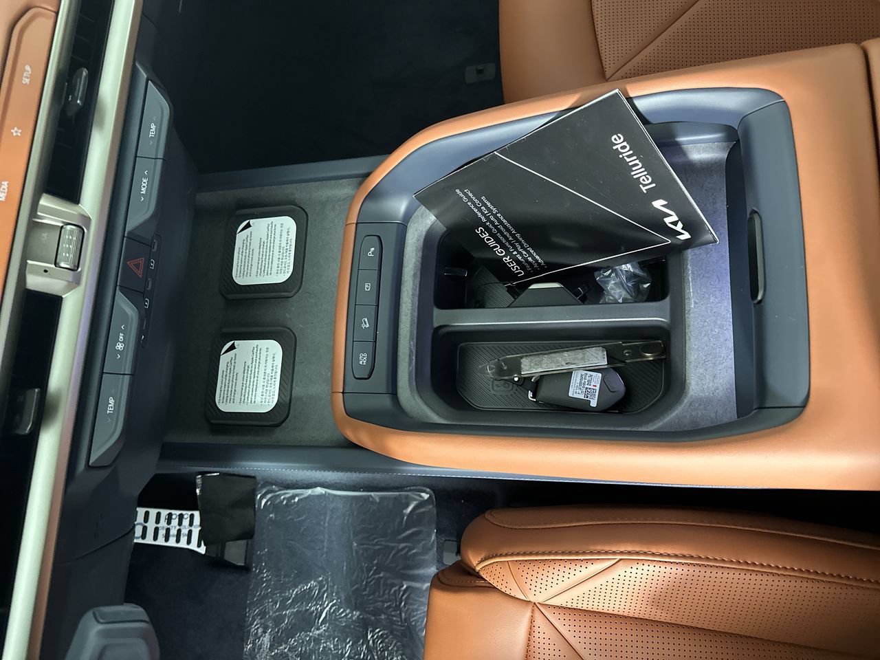 New 2027 Kia Telluride SX w/ Towing Package FWD image 9