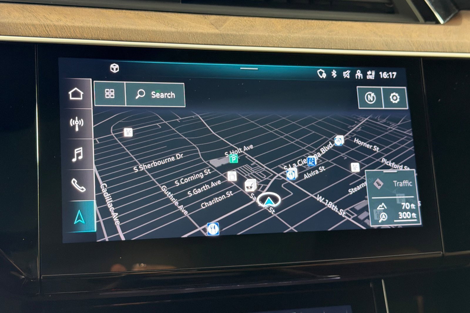 Used 2022 Audi e-tron Premium image 18