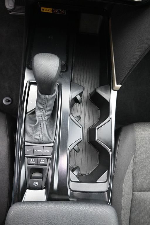 Used 2025 Toyota Camry LE image 22