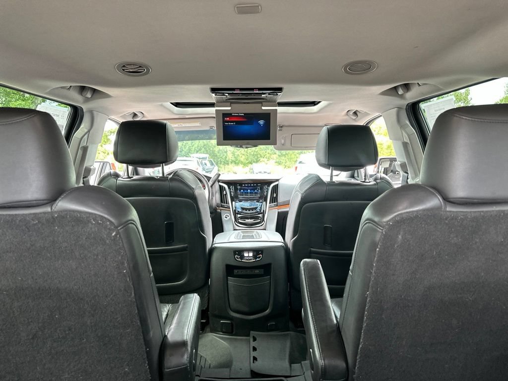 Used 2020 Cadillac Escalade Luxury AWD/4WD image 39