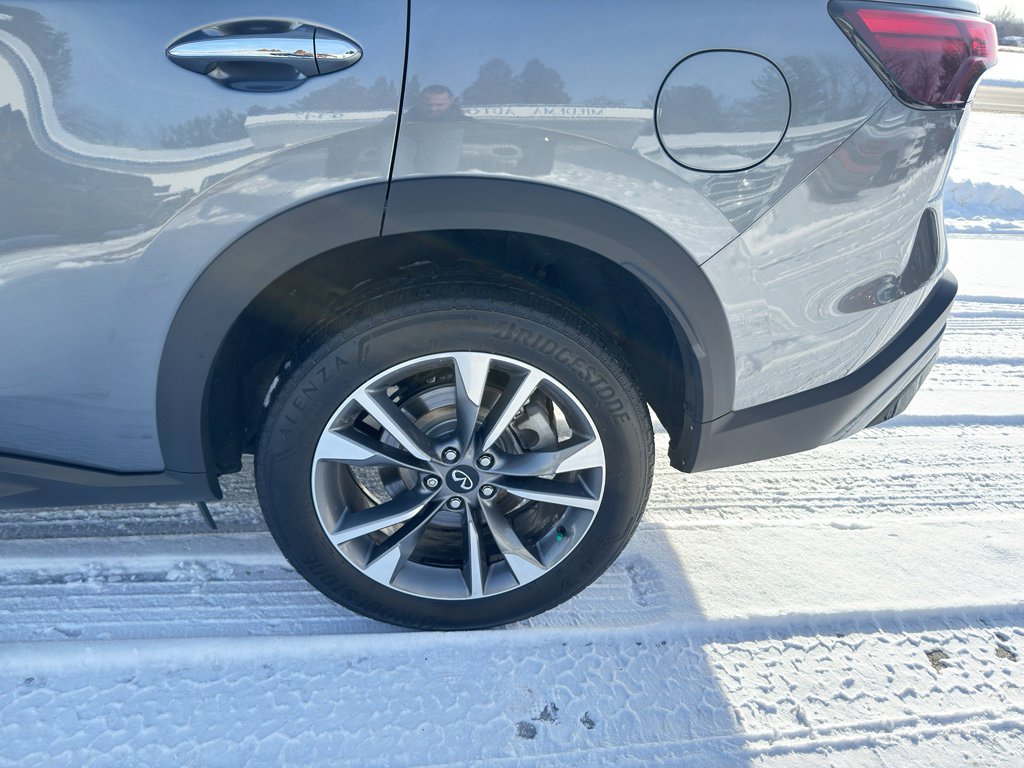 Used 2023 INFINITI QX60 Luxe image 7