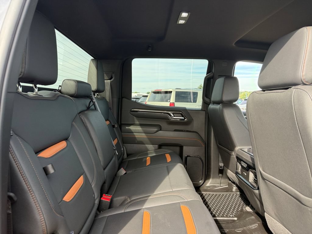 Used 2024 GMC Sierra 1500 AT4 w/ Technology Package AWD/4WD image 39