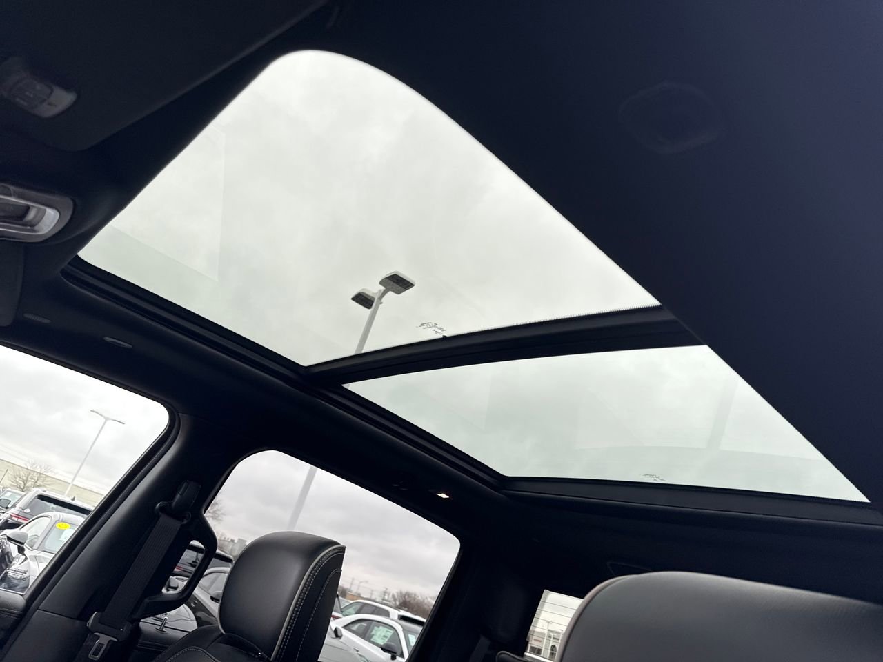 Used 2022 RAM 1500 Laramie image 13