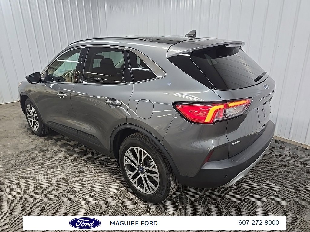 Used 2022 Ford Escape SEL image 11