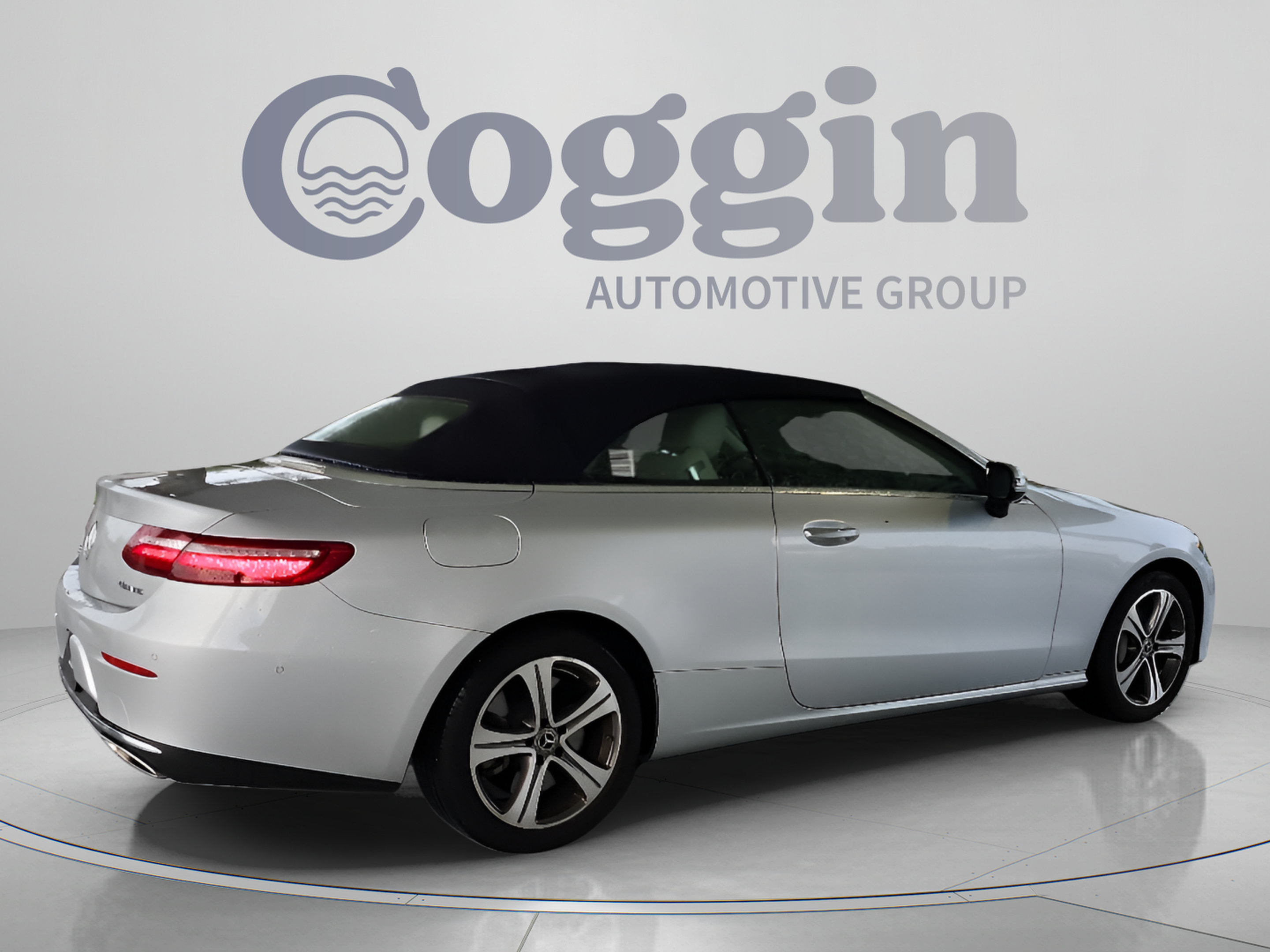 Used 2018 Mercedes-Benz E 400 4MATIC Cabriolet image 5