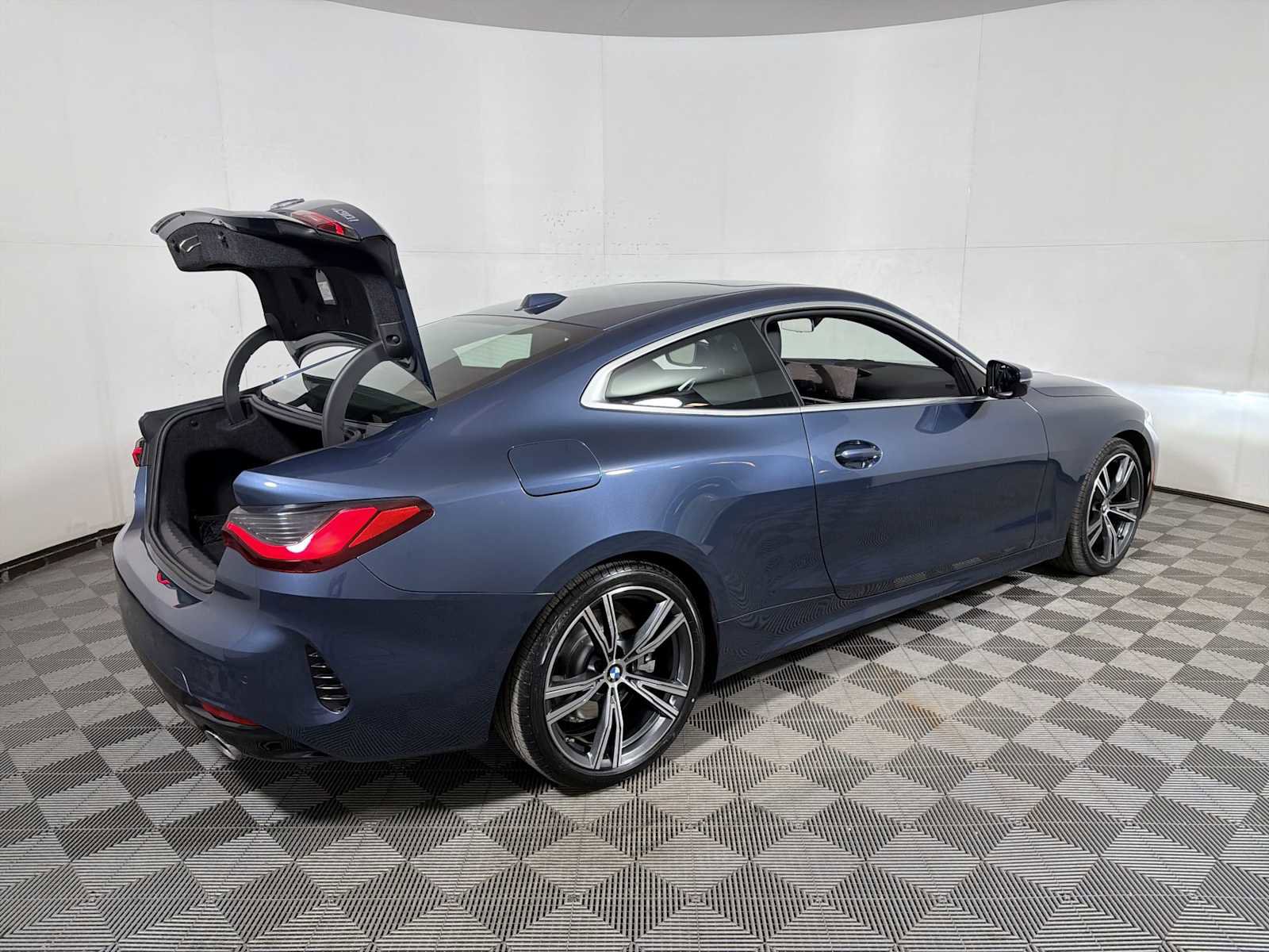 Certified 2024 BMW 430i xDrive Coupe w/ Convenience Package image 24