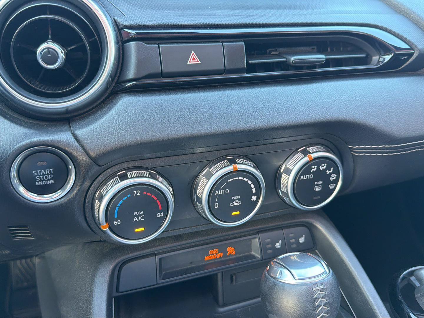 Used 2024 MAZDA MX-5 Miata Grand Touring RWD image 18
