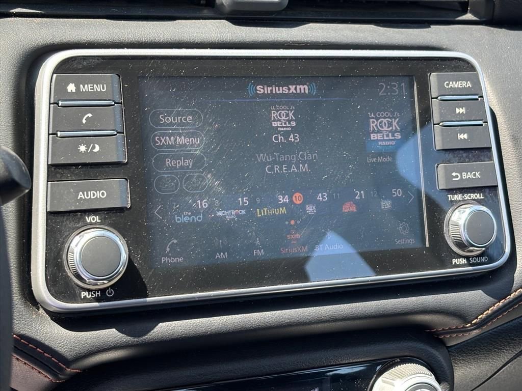 Used 2020 Nissan Versa SR FWD image 4