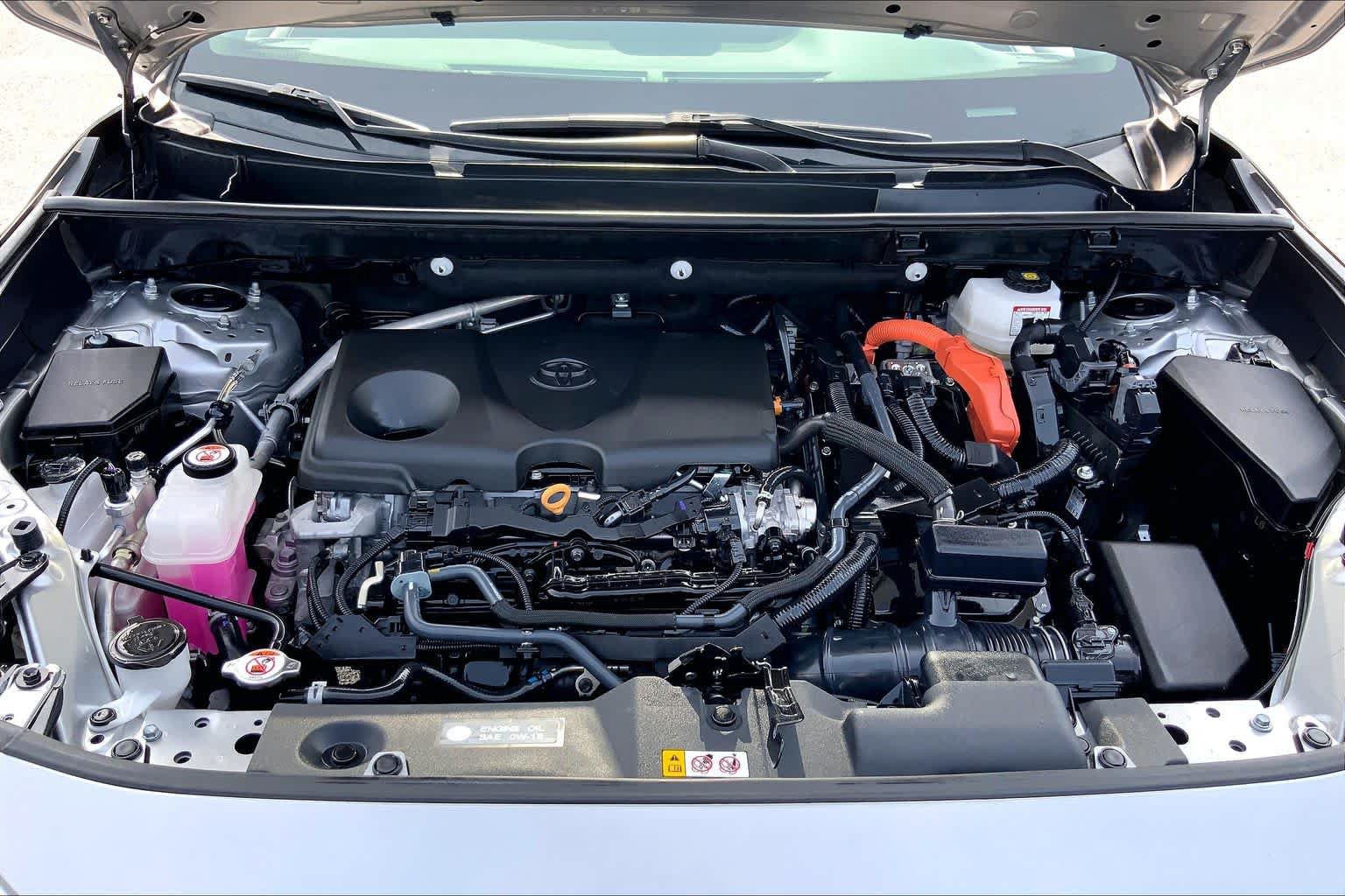 Used 2024 Toyota RAV4 XLE AWD/4WD image 60