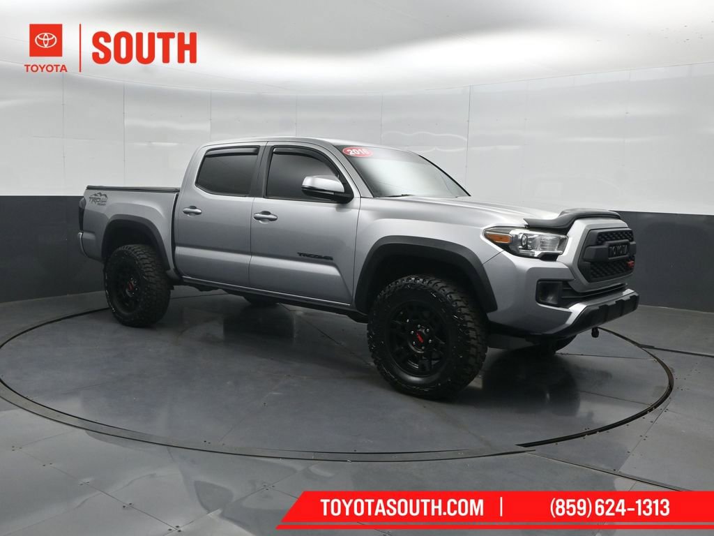 Used 2016 Toyota Tacoma TRD Off-Road AWD/4WD image 4