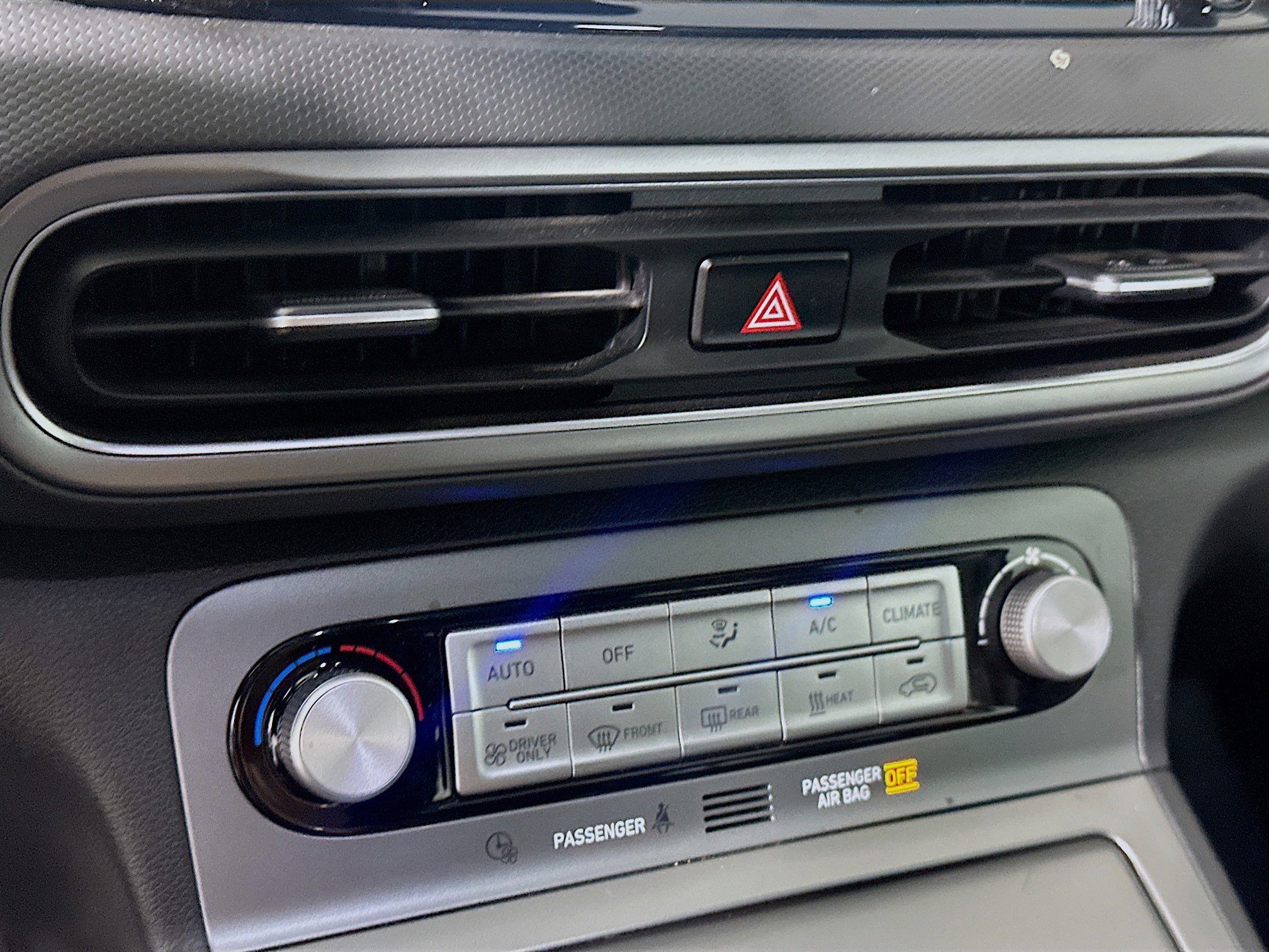 Used 2023 Hyundai Kona SEL image 24