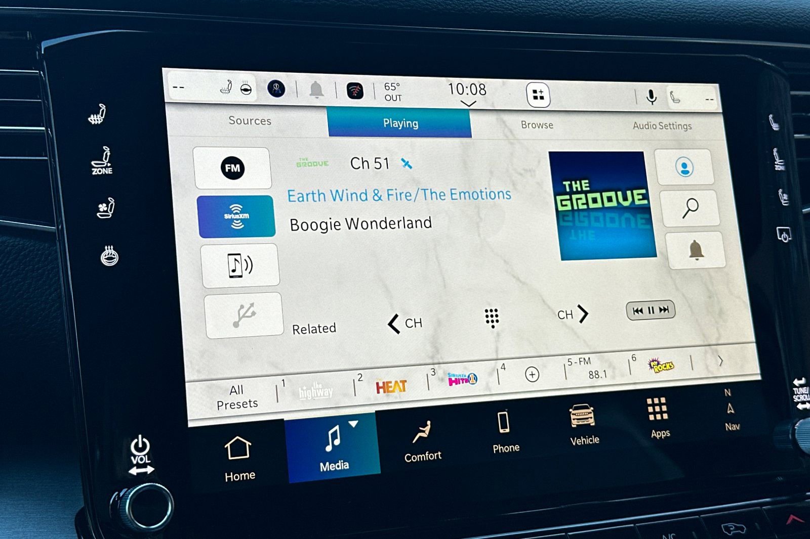 New 2026 Jeep Grand Wagoneer 4WD image 18