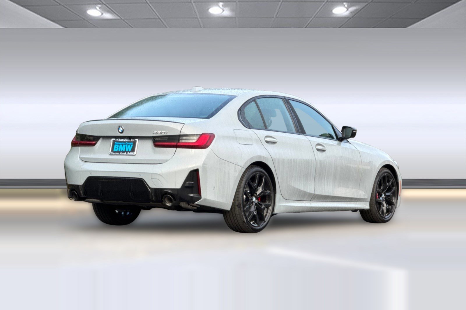 Used 2026 BMW 330i Sedan w/ M Sport Package RWD image 9