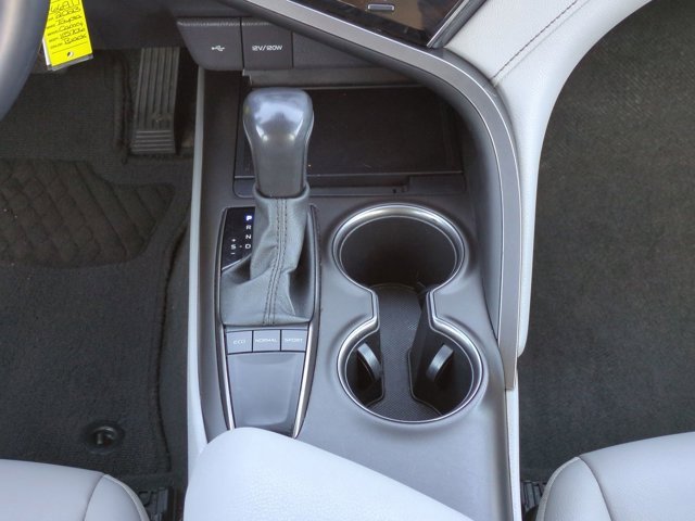 Used 2023 Toyota Camry SE image 18