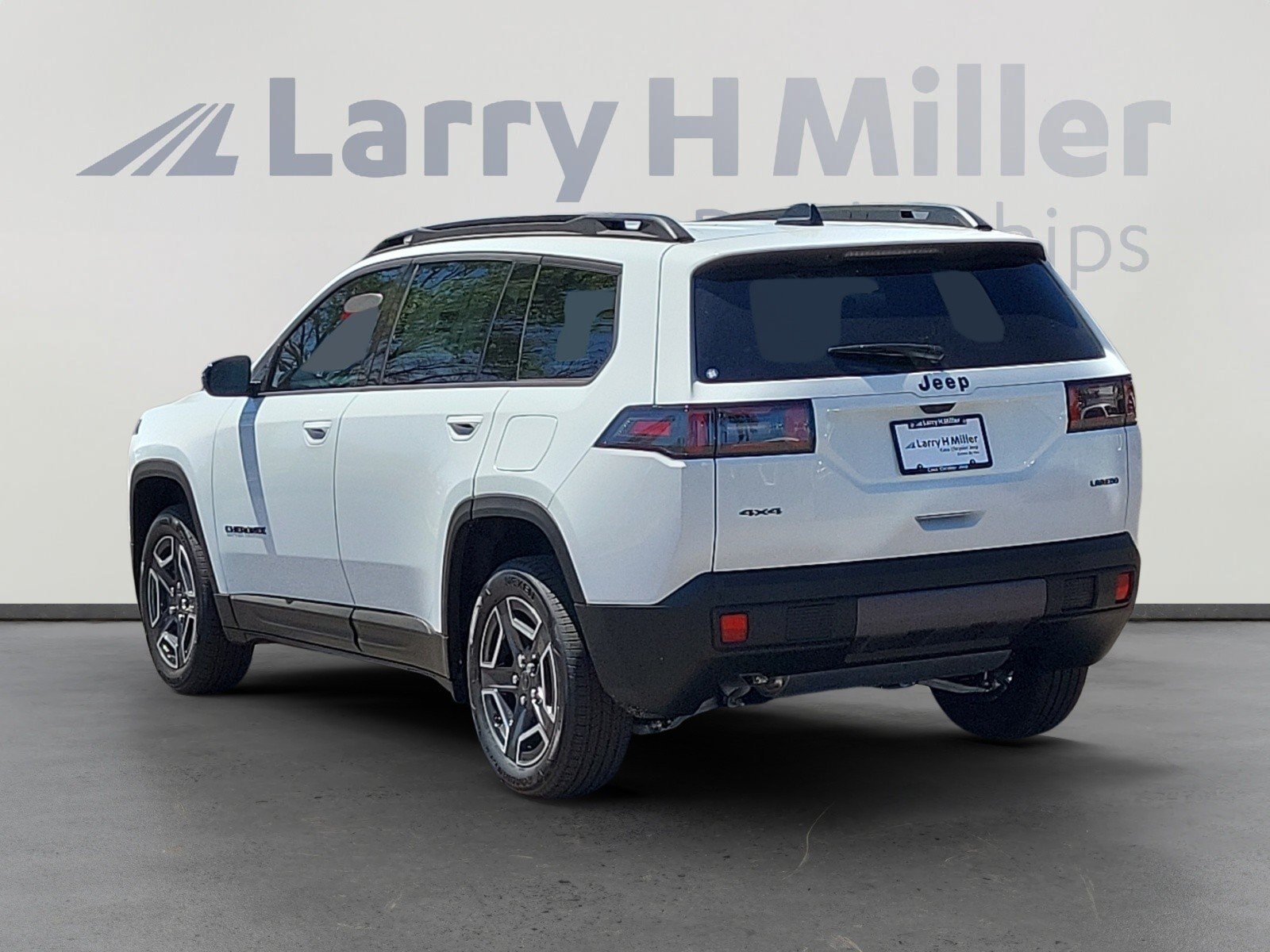 New 2026 Jeep Cherokee Laredo AWD/4WD image 9