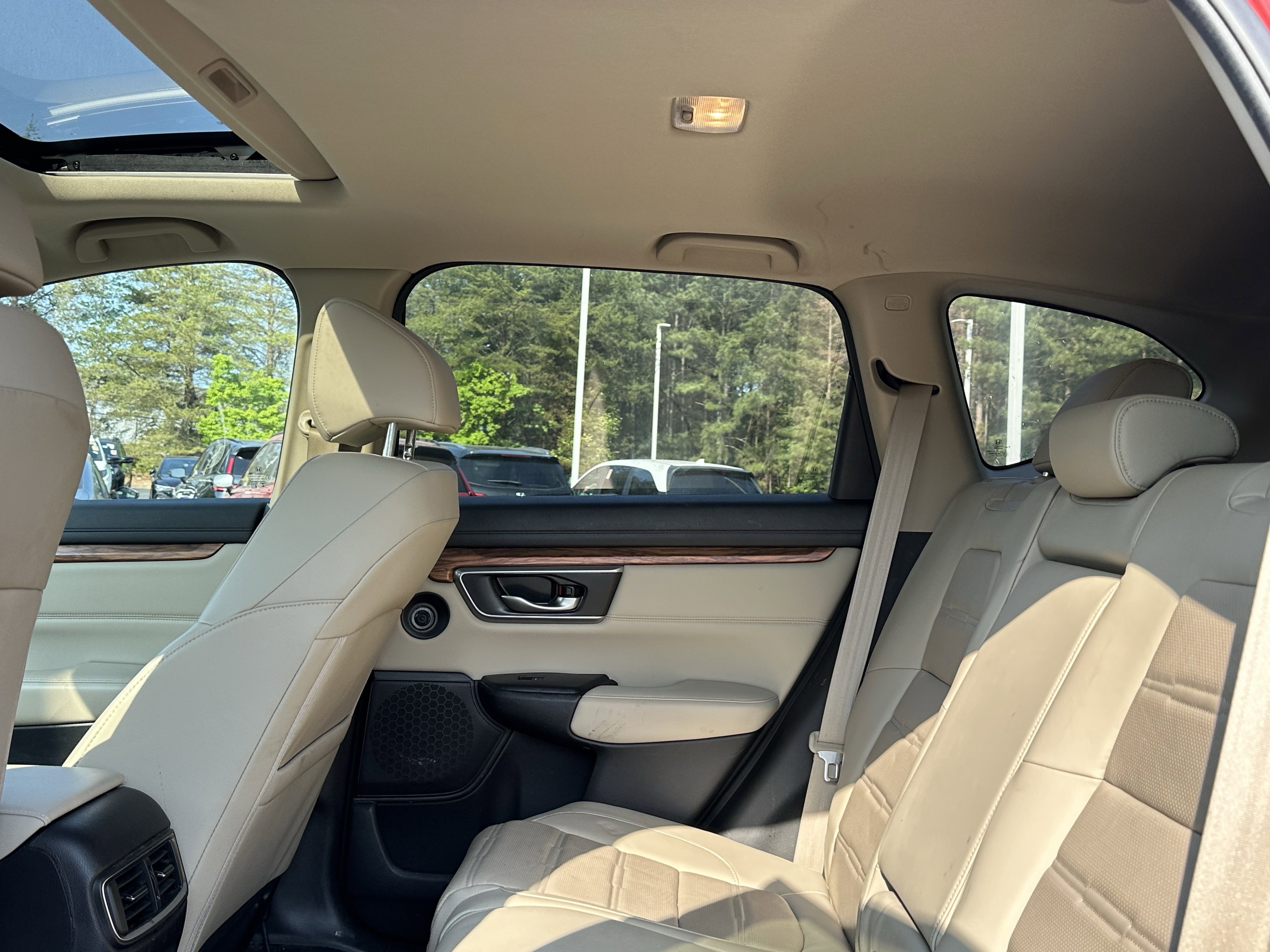 Used 2018 Honda CR-V Touring image 9