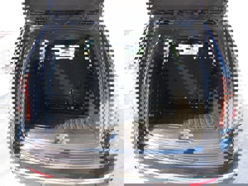 Used 2021 Chevrolet Tahoe 4WD w/ Remote Keyless Entry Package image 13