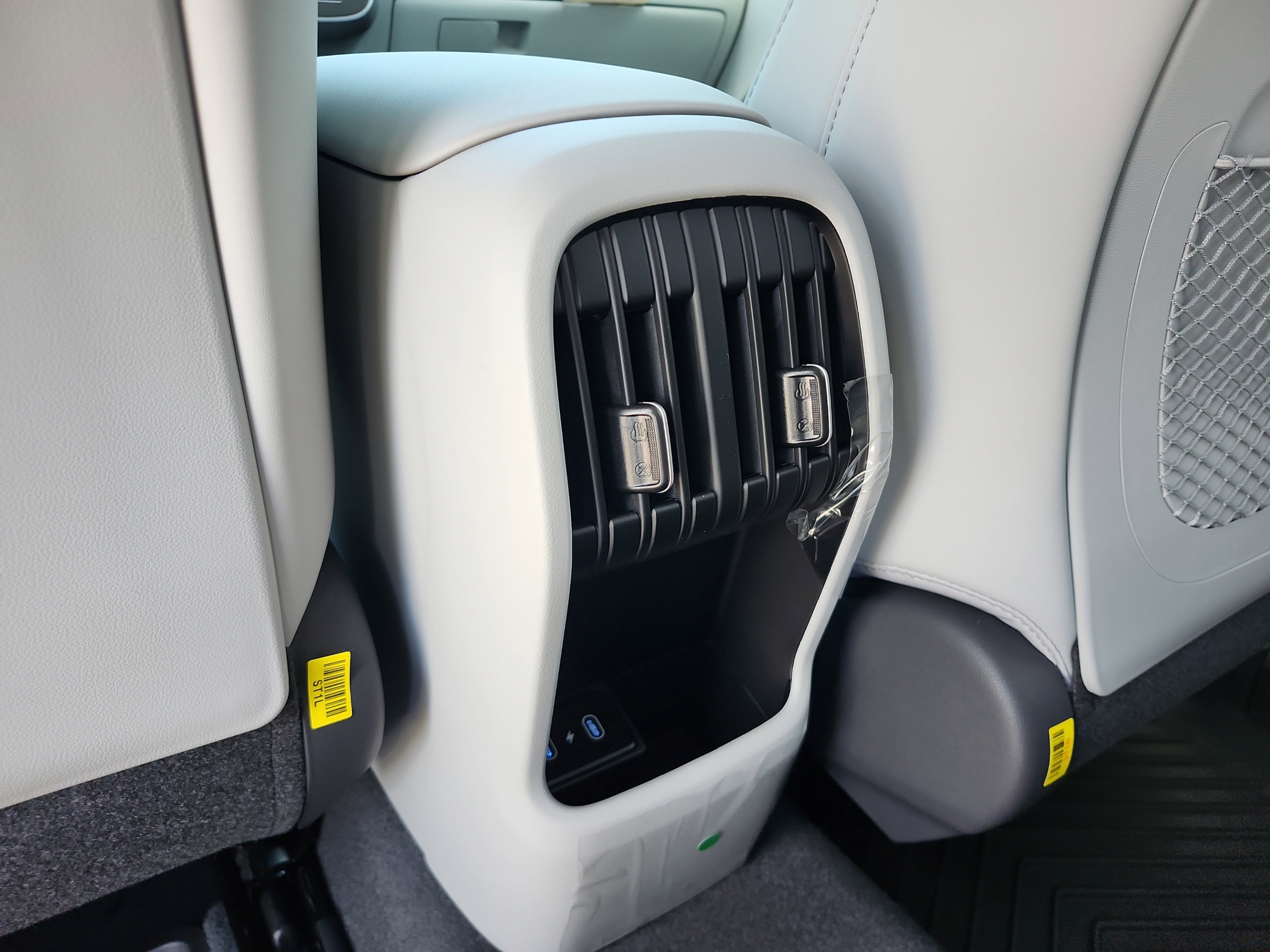 New 2026 Hyundai Kona SEL Premium FWD image 17