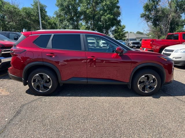 Used 2024 Nissan Rogue SV w/ SV Premium Package AWD/4WD image 9