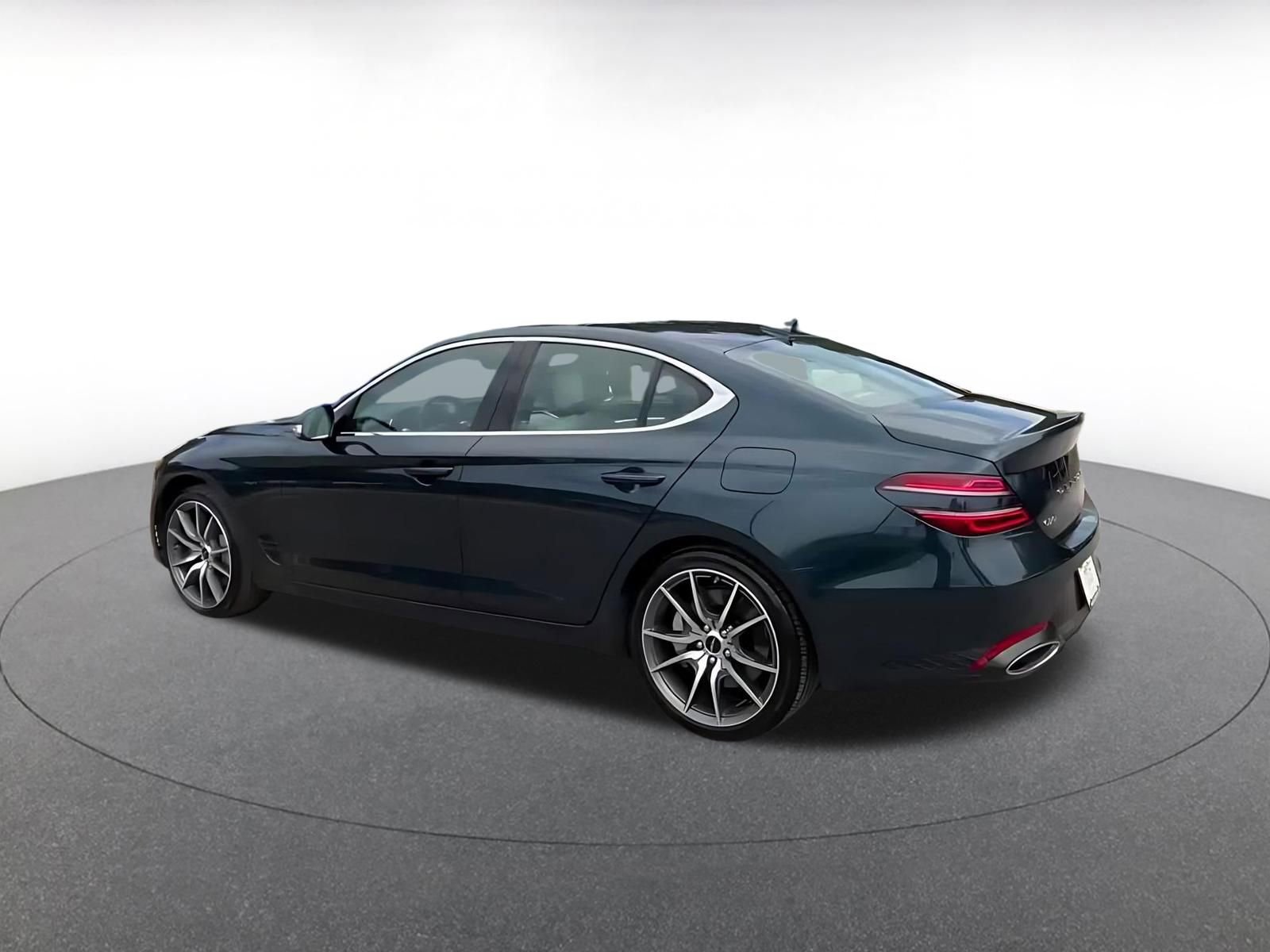 Used 2025 Genesis G70 2.5T AWD/4WD image 9