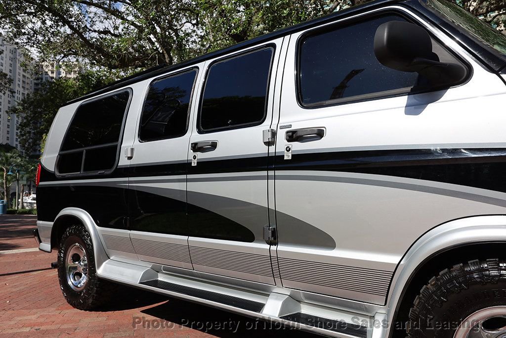 Used 1998 Dodge B1500 image 21