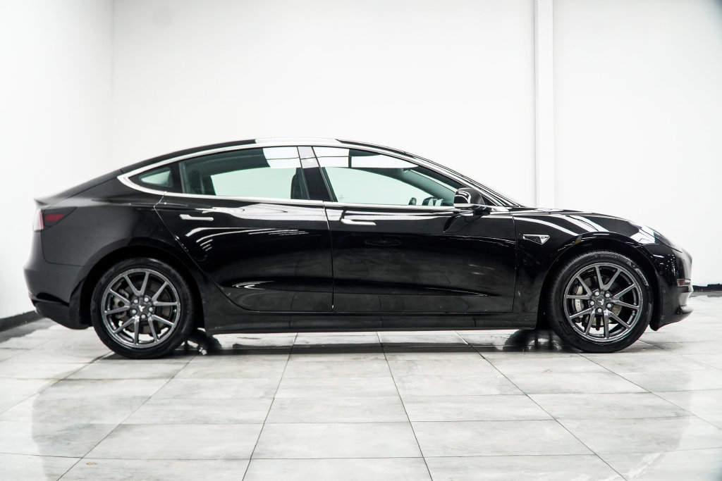 Used 2019 Tesla Model 3 Mid Range RWD image 8