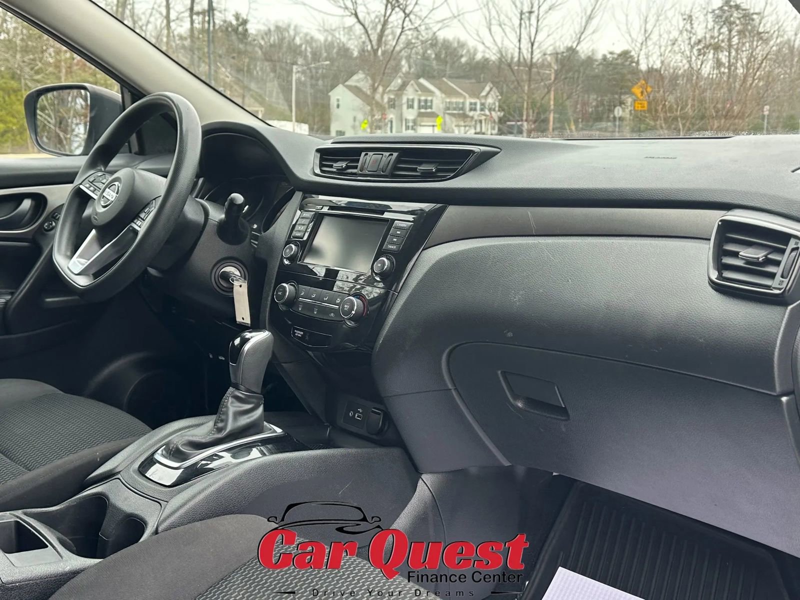 Used 2019 Nissan Rogue Sport S image 18