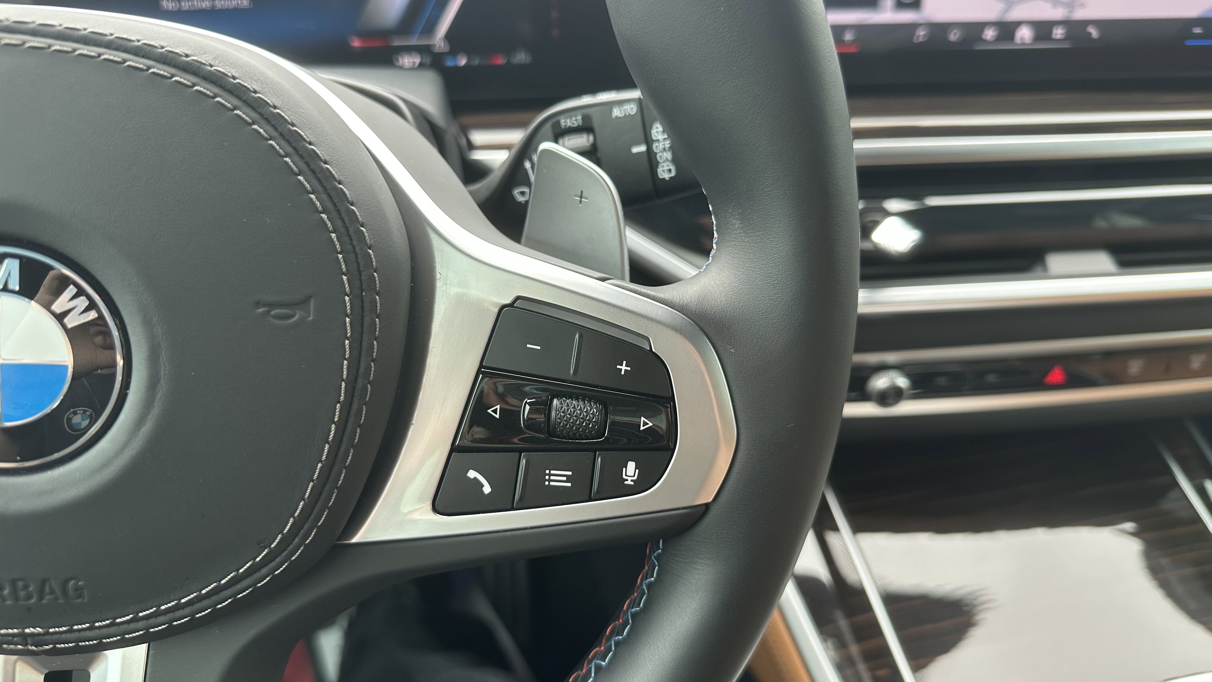 Certified 2025 BMW X5 M60i image 21